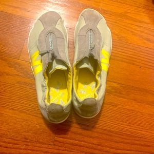 Merrell sneakers in great condition